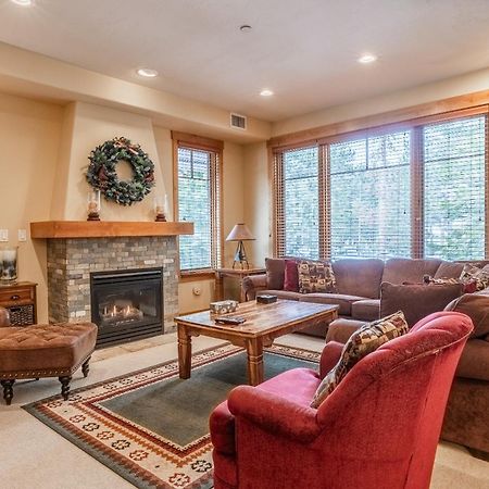 Upscale 4 Bed, 3 Bath At The Woodwinds With Amazing Mountain Views And Golf Course Access And Private Hot Tub And Garage Sleeps 10 Villa Mammoth Lakes Luaran gambar