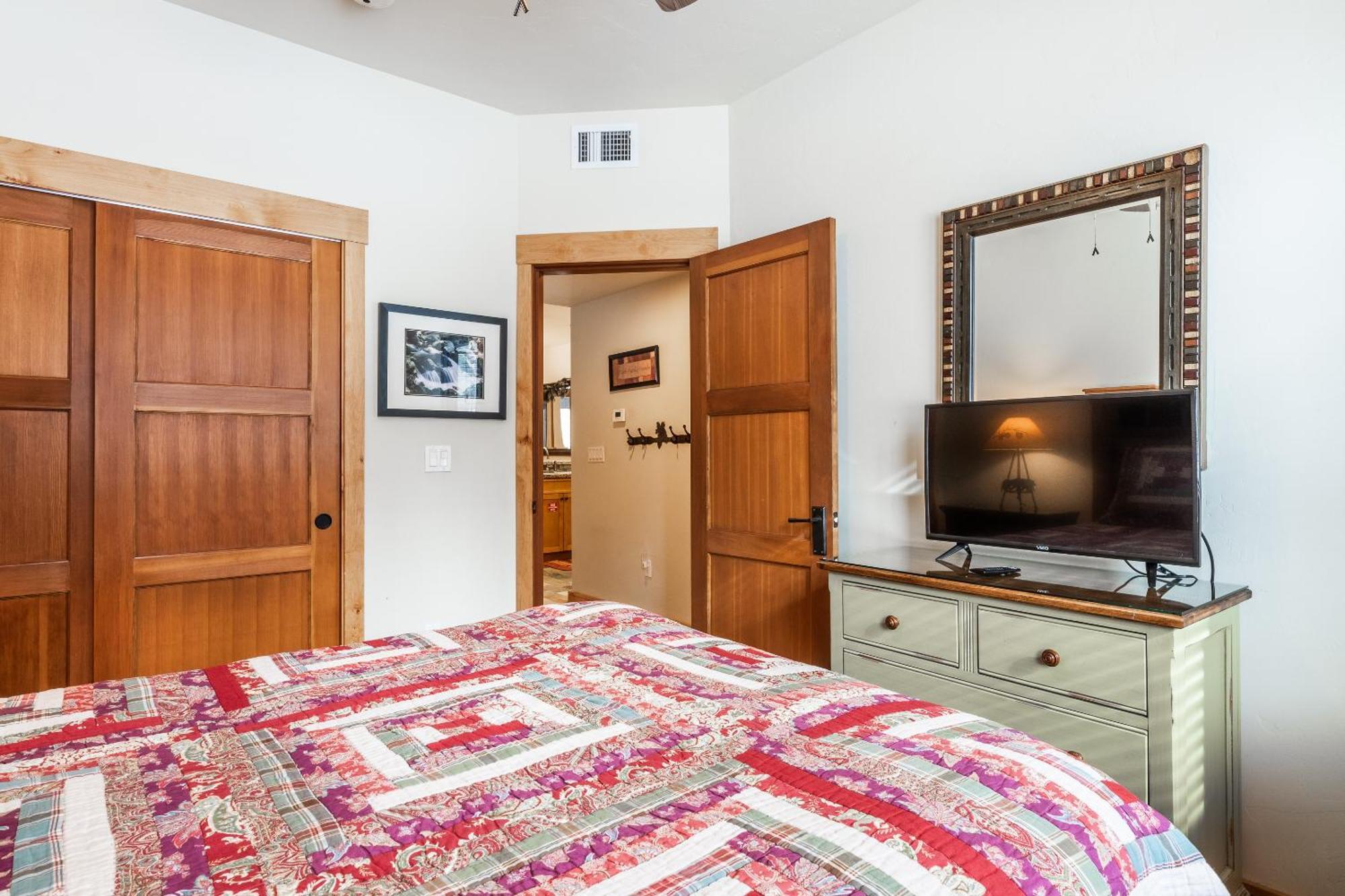 Upscale 4 Bed, 3 Bath At The Woodwinds With Amazing Mountain Views And Golf Course Access And Private Hot Tub And Garage Sleeps 10 Villa Mammoth Lakes Luaran gambar