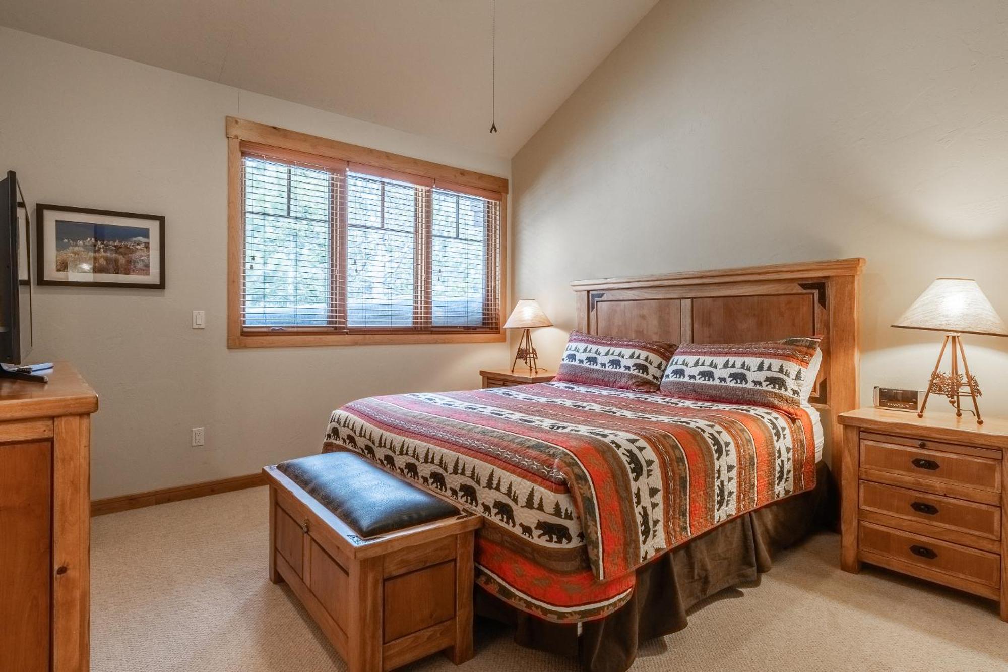 Upscale 4 Bed, 3 Bath At The Woodwinds With Amazing Mountain Views And Golf Course Access And Private Hot Tub And Garage Sleeps 10 Villa Mammoth Lakes Luaran gambar