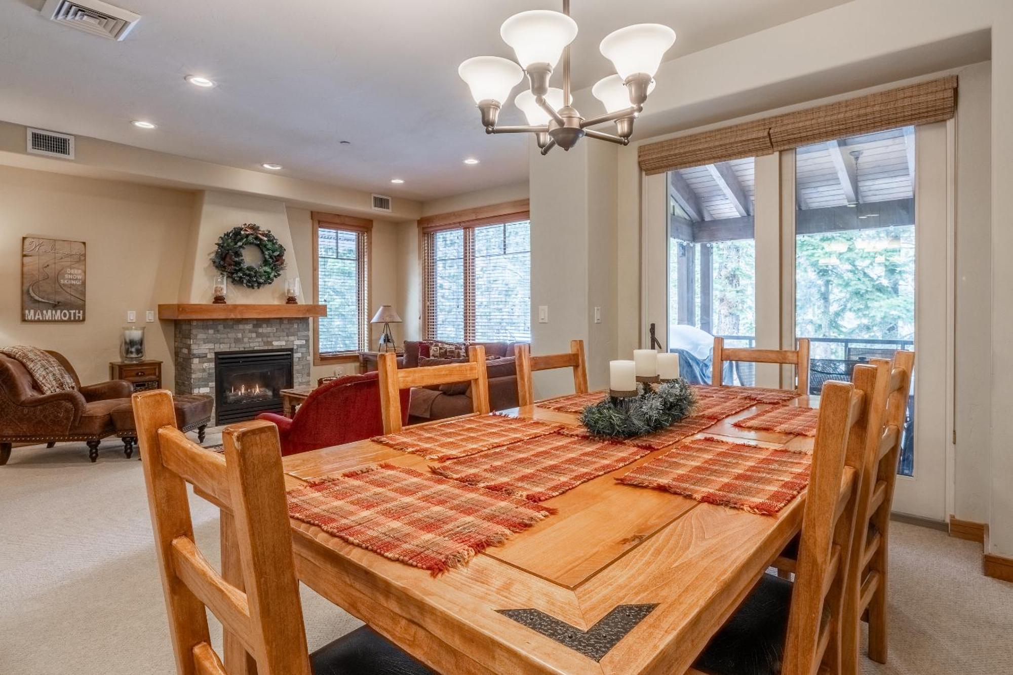 Upscale 4 Bed, 3 Bath At The Woodwinds With Amazing Mountain Views And Golf Course Access And Private Hot Tub And Garage Sleeps 10 Villa Mammoth Lakes Luaran gambar