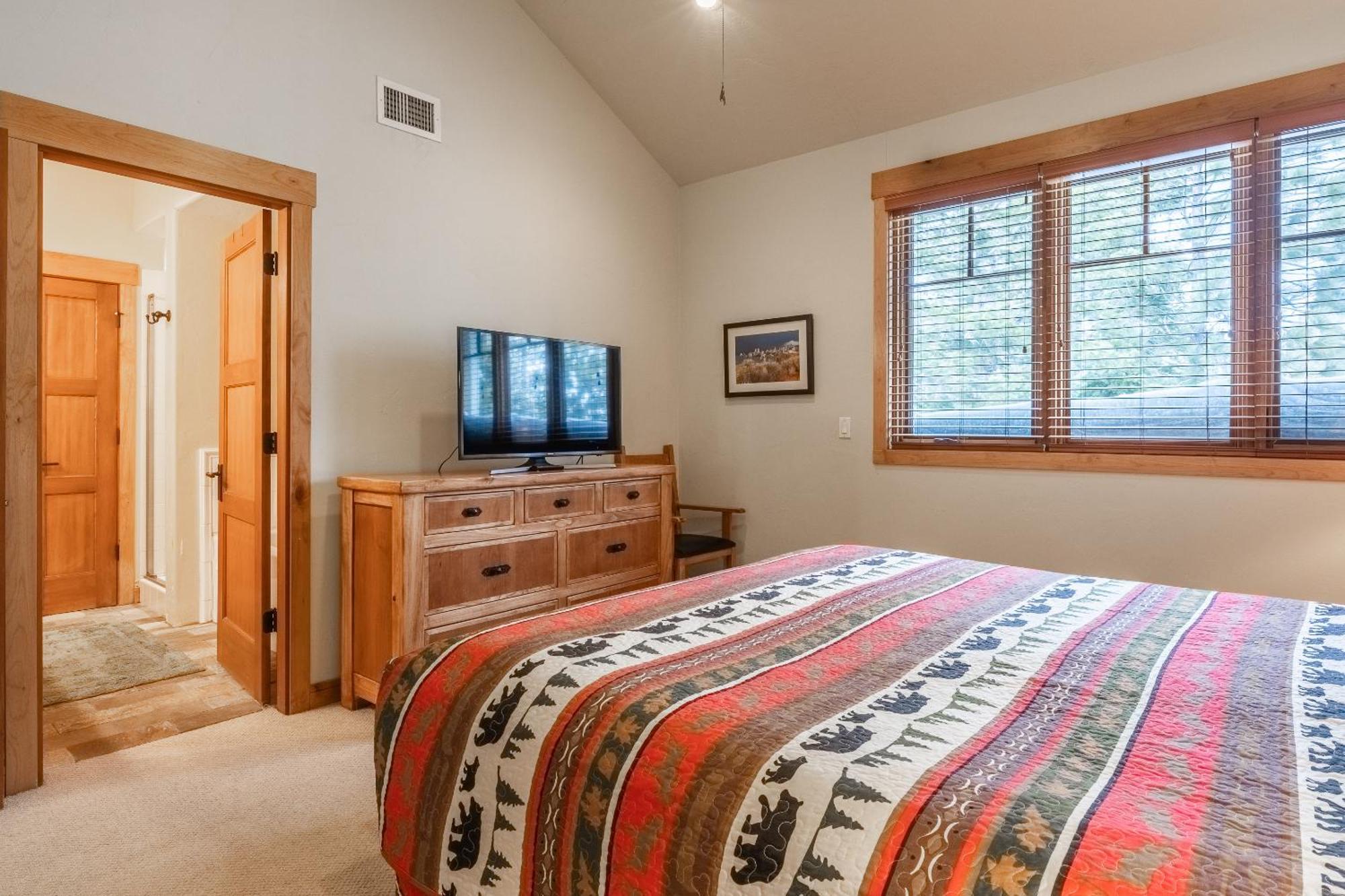 Upscale 4 Bed, 3 Bath At The Woodwinds With Amazing Mountain Views And Golf Course Access And Private Hot Tub And Garage Sleeps 10 Villa Mammoth Lakes Luaran gambar